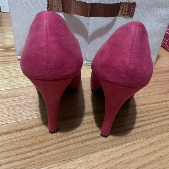 Pink suede pumps size 8 - Picture 4 of 6